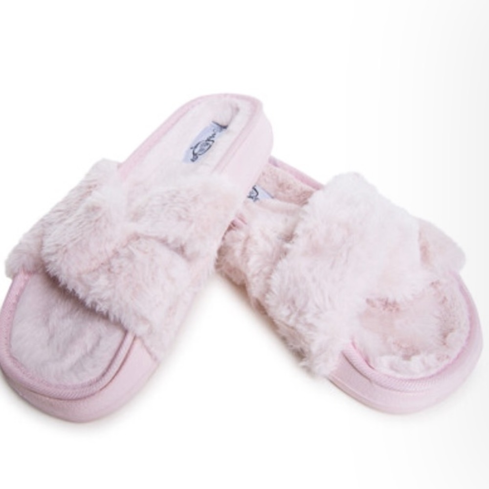 SOLD Pink faux fur slides